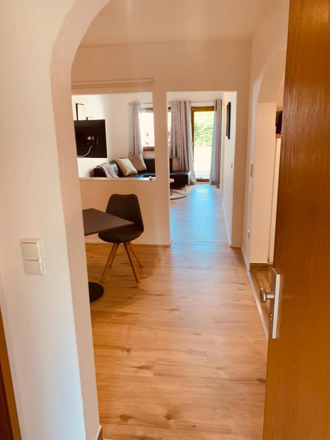 Felix Living 5, Modern & Cozy 2 Zimmer Wohnung, Terrasse, Parkplatz Salzweg Esterno foto