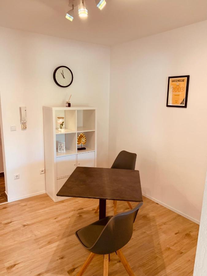 Felix Living 5, Modern & Cozy 2 Zimmer Wohnung, Terrasse, Parkplatz Salzweg Esterno foto