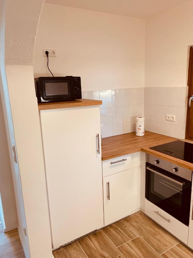 Felix Living 5, Modern & Cozy 2 Zimmer Wohnung, Terrasse, Parkplatz Salzweg Esterno foto