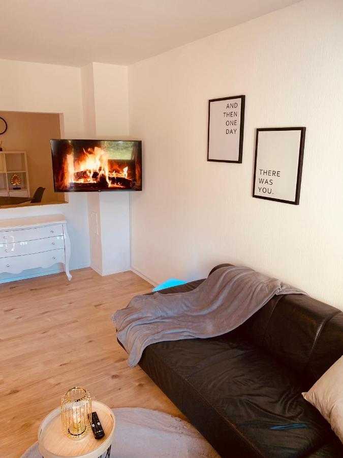 Felix Living 5, Modern & Cozy 2 Zimmer Wohnung, Terrasse, Parkplatz Salzweg Esterno foto